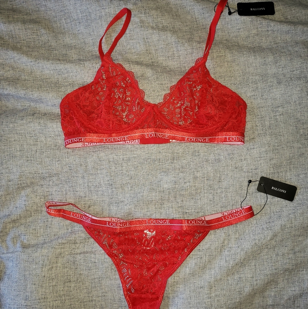 NEW Lounge Balcony Bra & Thong